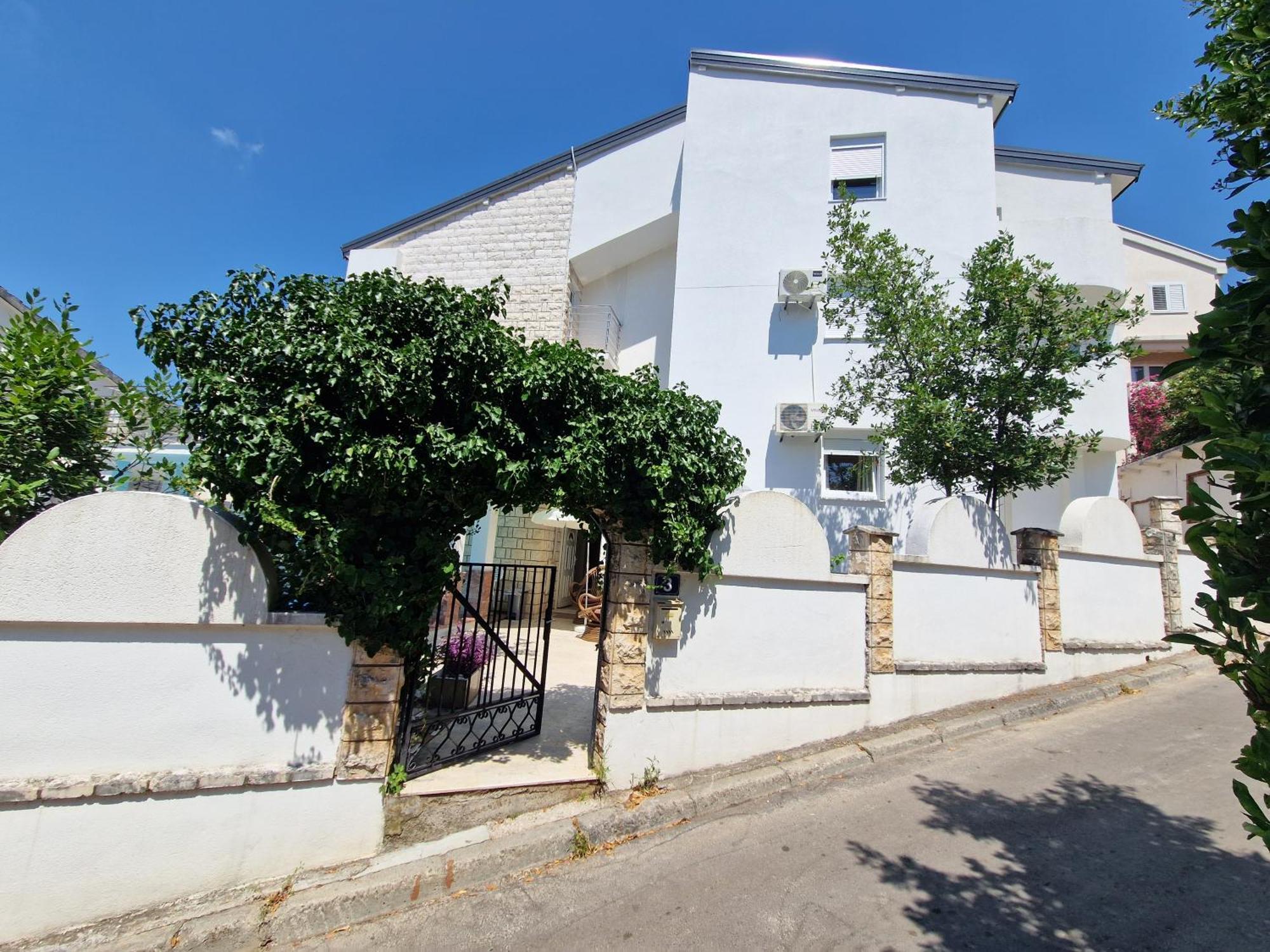 Villa Golf Budva Exterior photo
