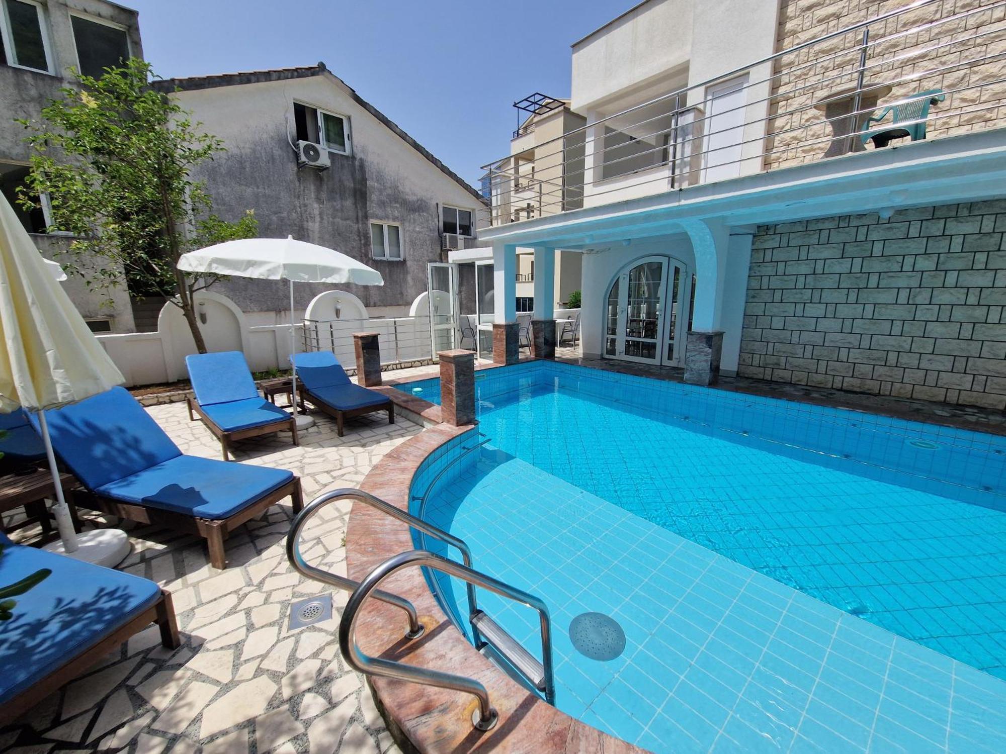 Villa Golf Budva Exterior photo